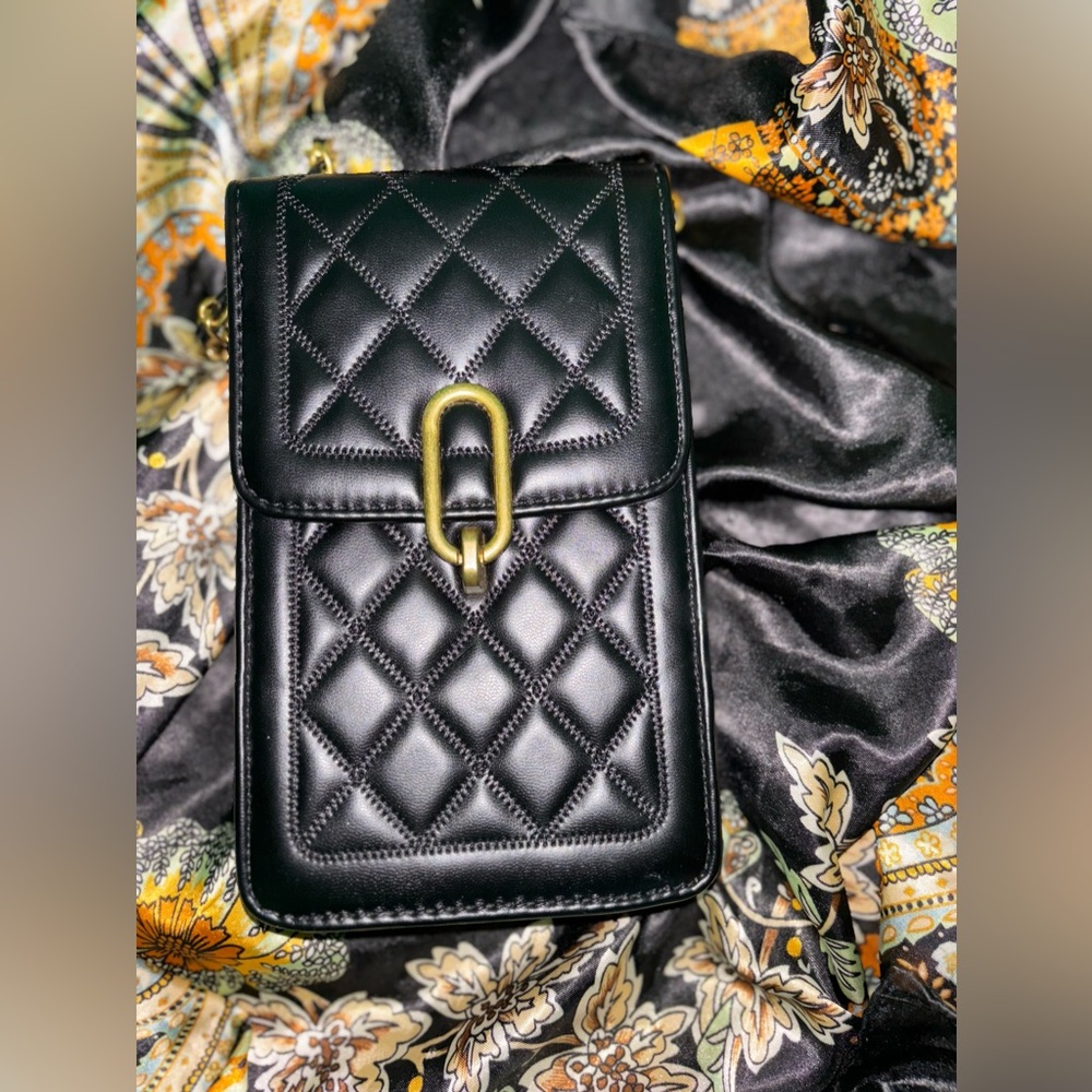Phone purse
